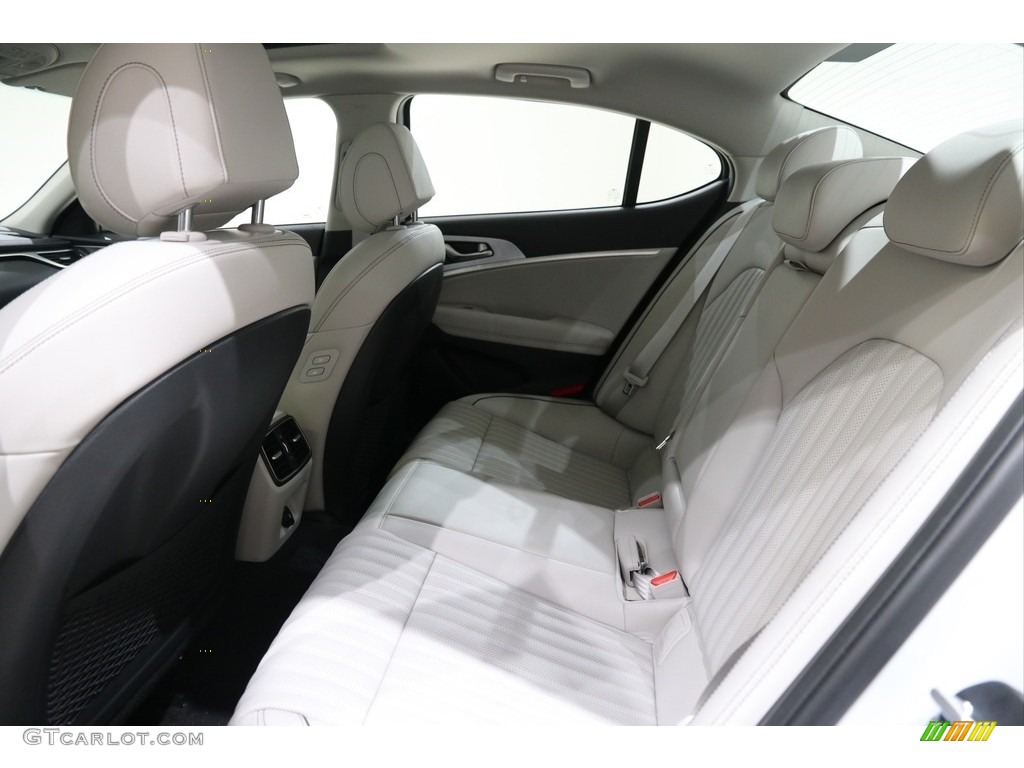 Black/Gray Interior 2020 Hyundai Genesis G70 AWD Photo #138726045