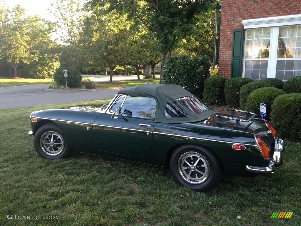 Racing Green 1972 MG MGB Standard MGB Model Exterior Photo #138727020