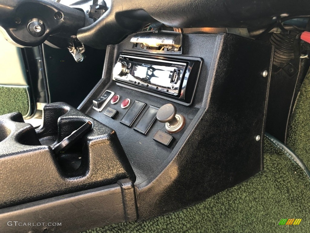 1972 MG MGB Standard MGB Model Controls Photo #138727269