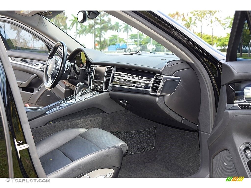2013 Panamera Platinum Edition - Black / Black photo #46