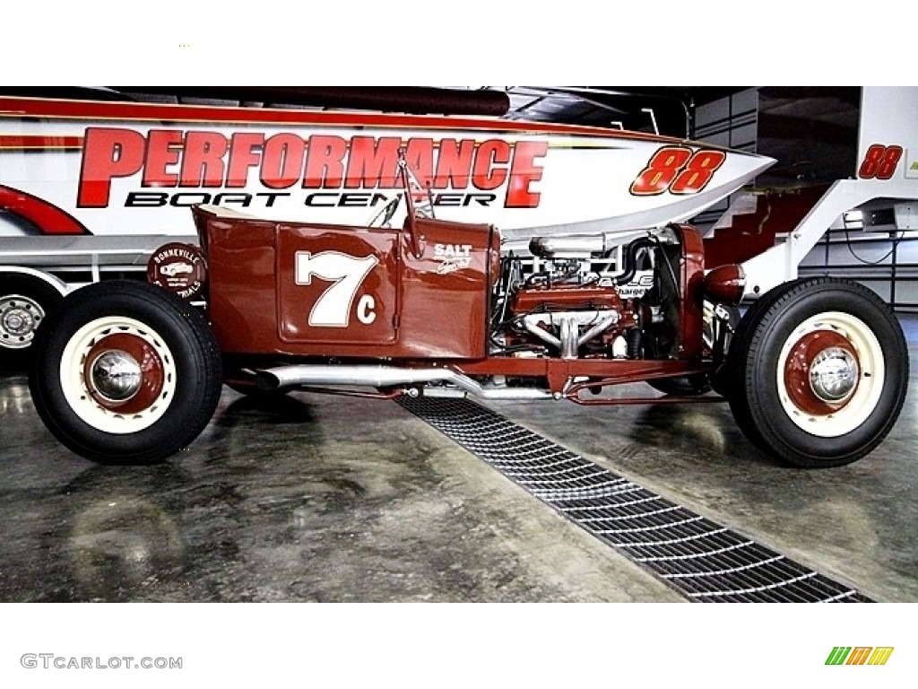 Custom Brown 1924 Ford Model T Lakes Roadster Exterior Photo #138733659