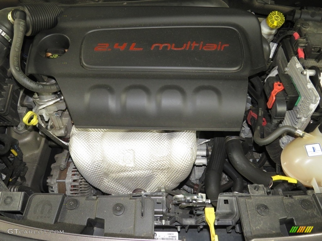 2016 Fiat 500X Lounge AWD Engine Photos