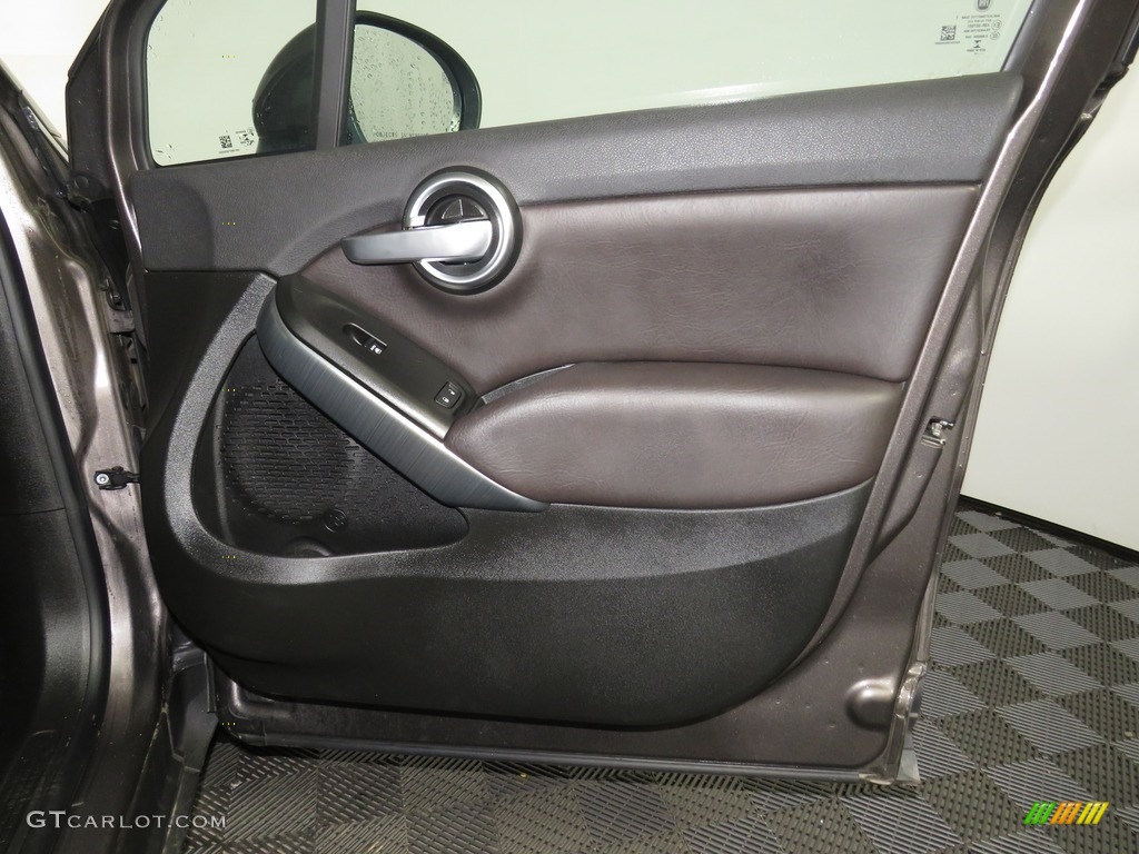 2016 Fiat 500X Lounge AWD Door Panel Photos