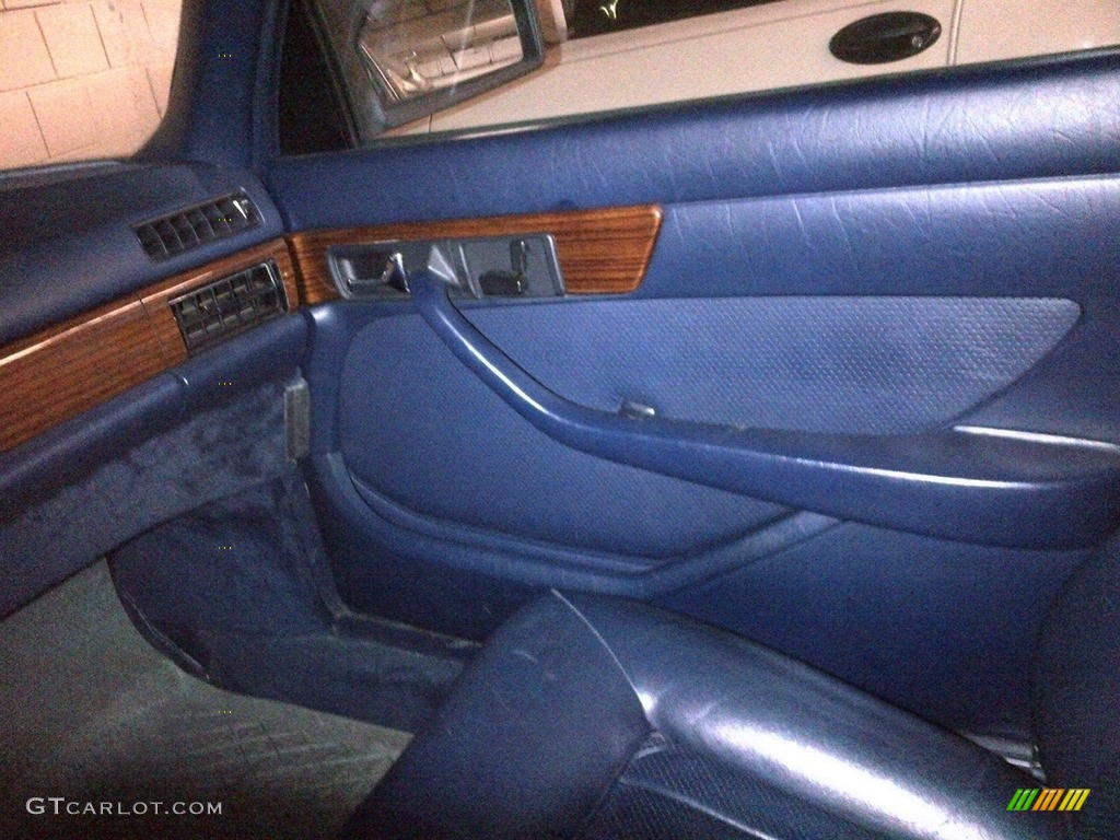 1981 Mercedes-Benz E Class 300 D Sedan Door Panel Photos