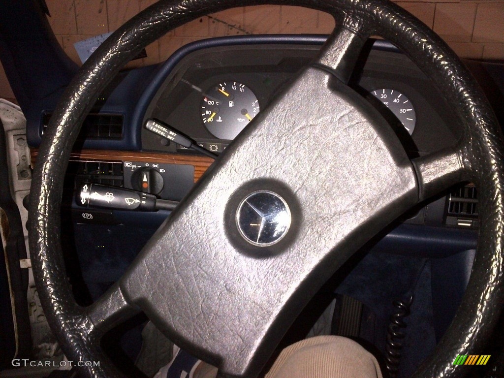 1981 Mercedes-Benz E Class 300 D Sedan Steering Wheel Photos