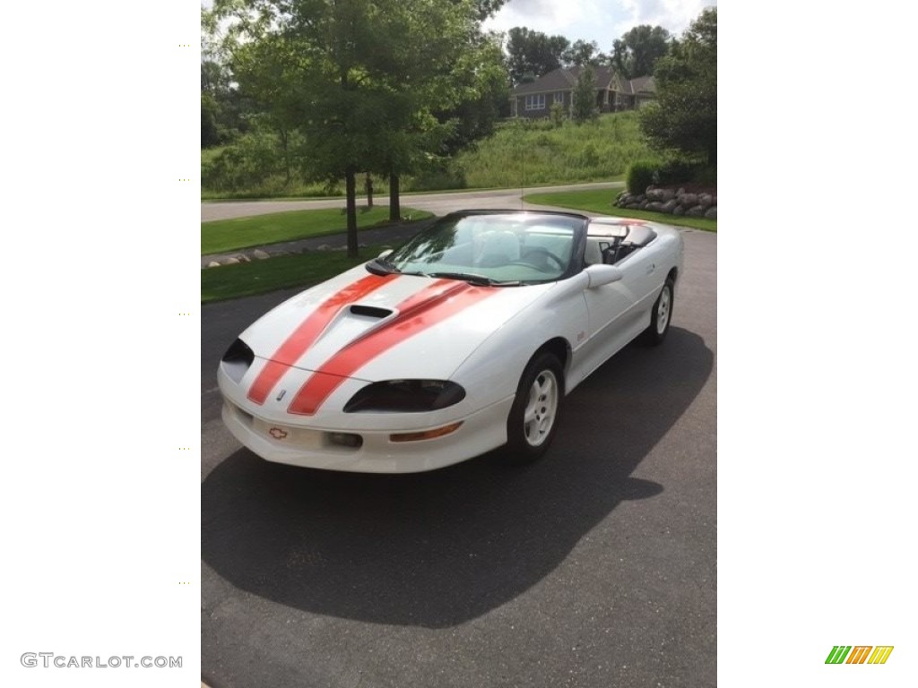 Arctic White Chevrolet Camaro