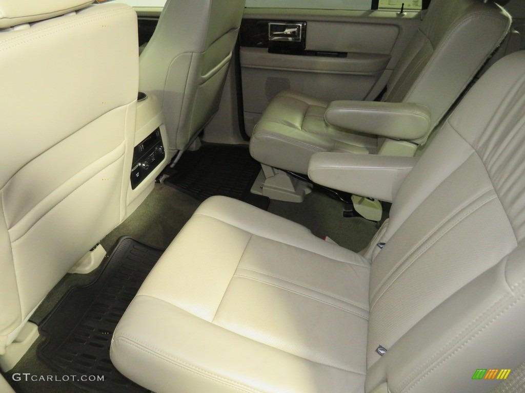 Medium Light Stone Interior 2016 Lincoln Navigator Select 4x4 Photo #138739239