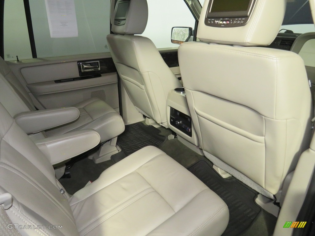Medium Light Stone Interior 2016 Lincoln Navigator Select 4x4 Photo #138739308