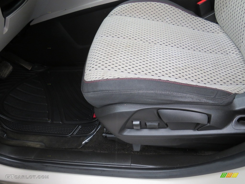 2015 Equinox LS AWD - Champagne Silver Metallic / Light Titanium/Jet Black photo #18