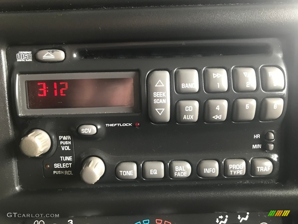 2004 Pontiac Montana Standard Montana Model Controls Photo #138749493