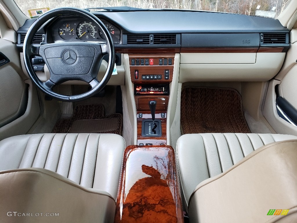 1994 Mercedes-Benz E 320 Estate Interior Color Photos