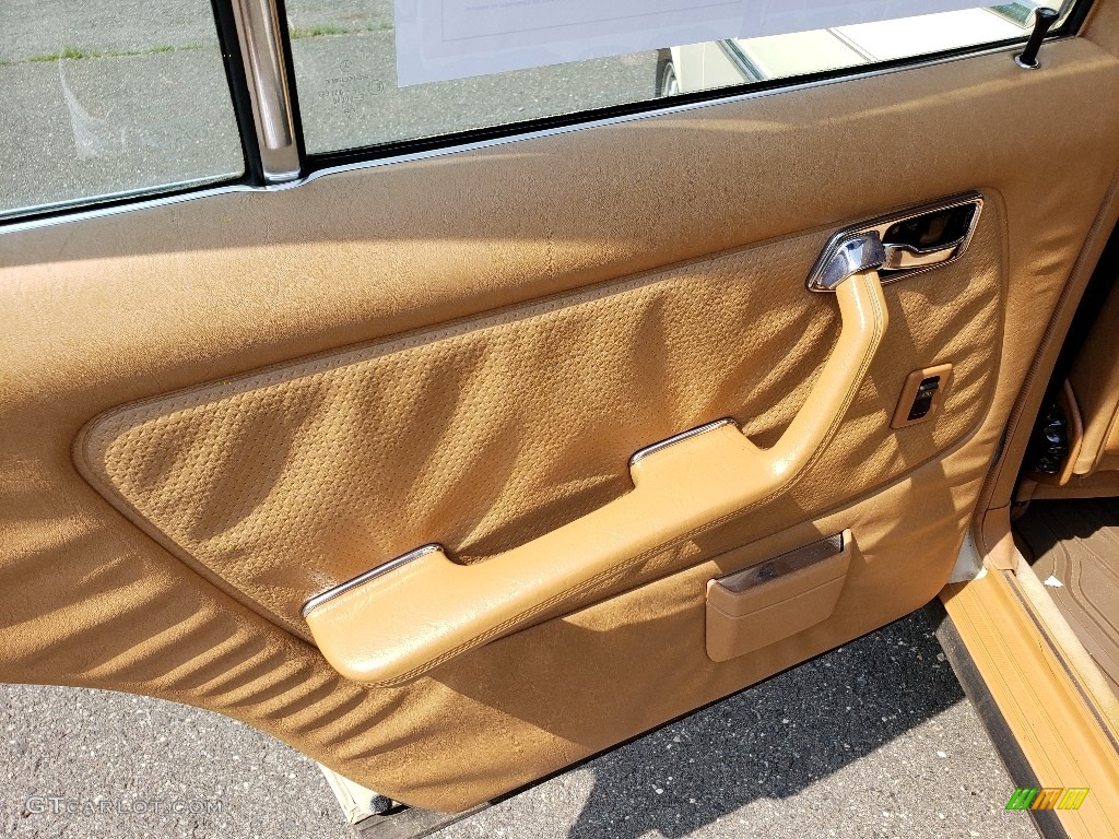 1983 Mercedes-Benz E Class 300 D Sedan Palomino Door Panel Photo #138752694