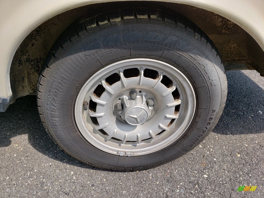 1983 Mercedes-Benz E Class 300 D Sedan Wheel Photo #138752913