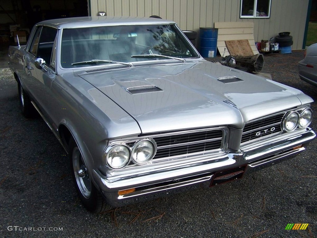 Silver Mist Gray 1964 Pontiac GTO Standard GTO Model Exterior Photo #138752937