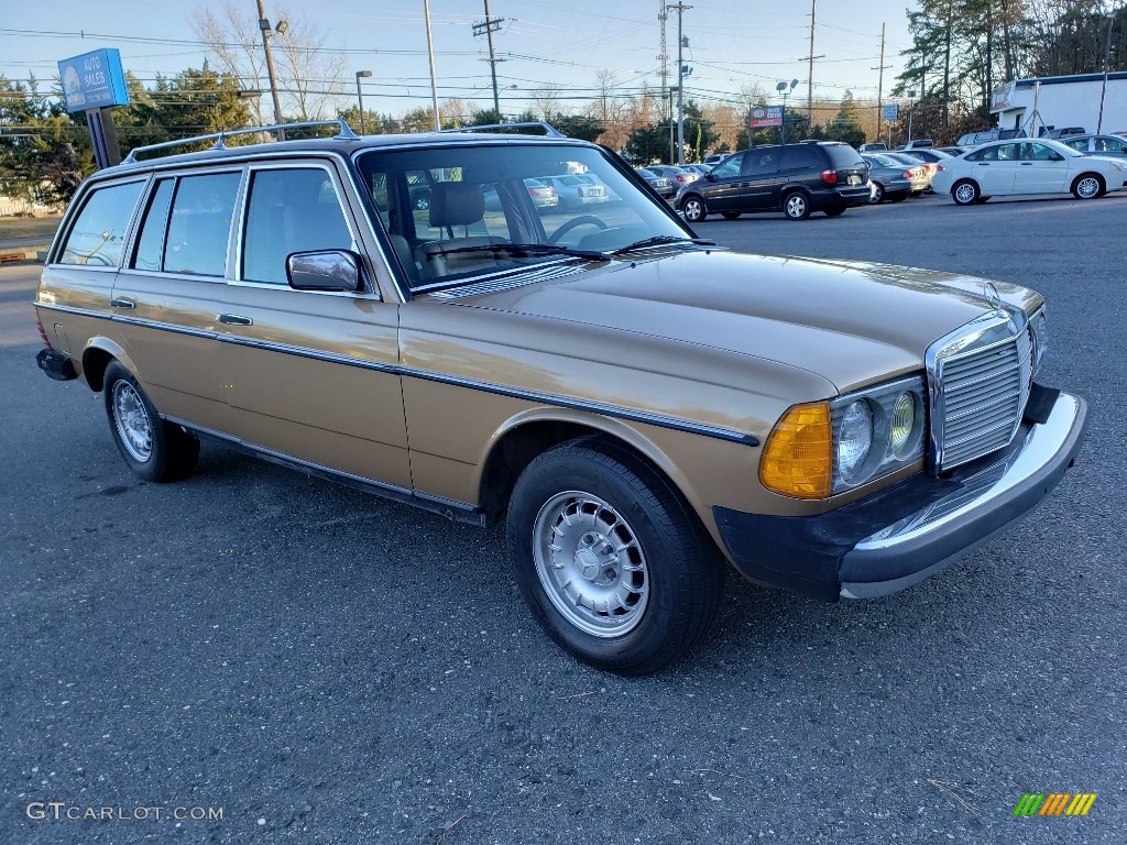 1983 Mercedes-Benz E Class 300 TD Wagon Exterior Photos