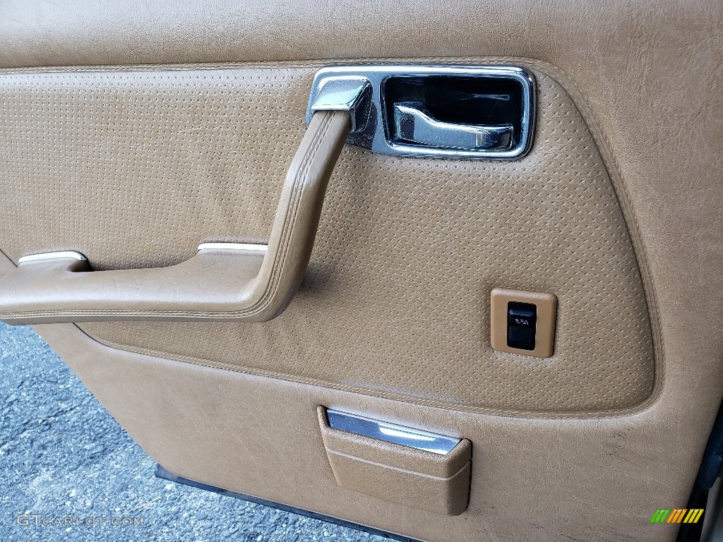 1983 Mercedes-Benz E Class 300 D Sedan Palomino Door Panel Photo #138756204