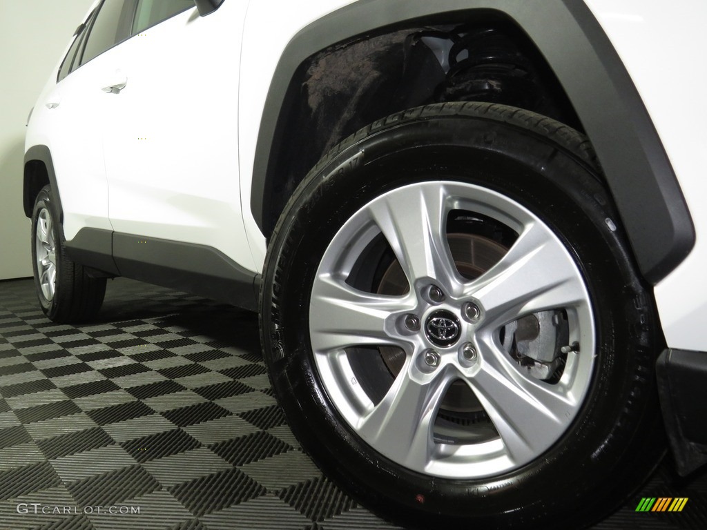 2020 RAV4 XLE AWD - Super White / Light Gray photo #3