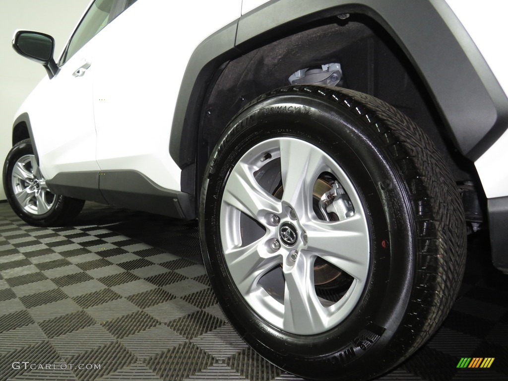 2020 RAV4 XLE AWD - Super White / Light Gray photo #10