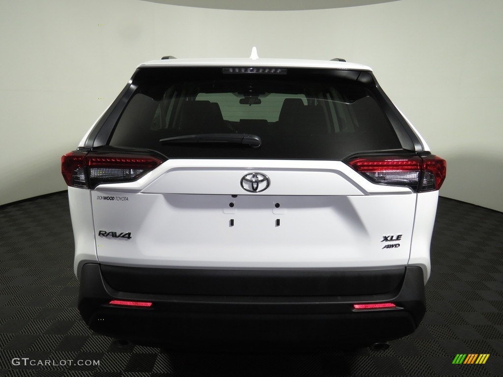 2020 RAV4 XLE AWD - Super White / Light Gray photo #11
