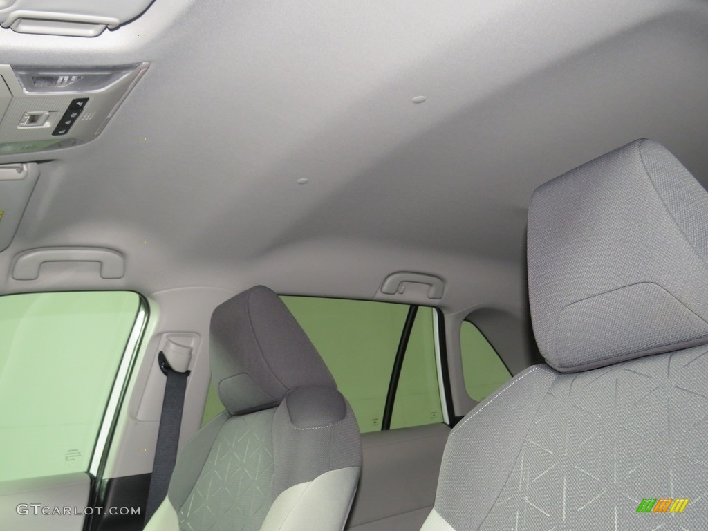 2020 RAV4 XLE AWD - Super White / Light Gray photo #34