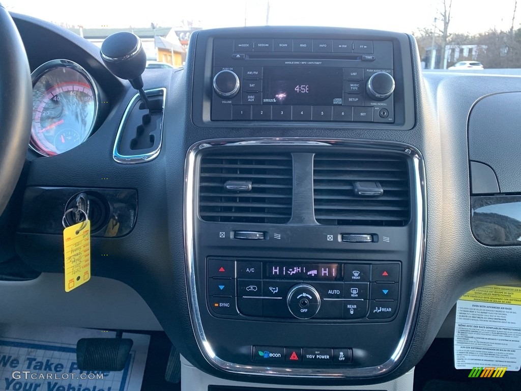 2012 Grand Caravan Crew - Dark Charcoal Pearl / Black/Light Graystone photo #21