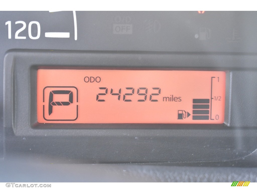 2019 NV200 S - Fresh Powder White / Gray photo #15