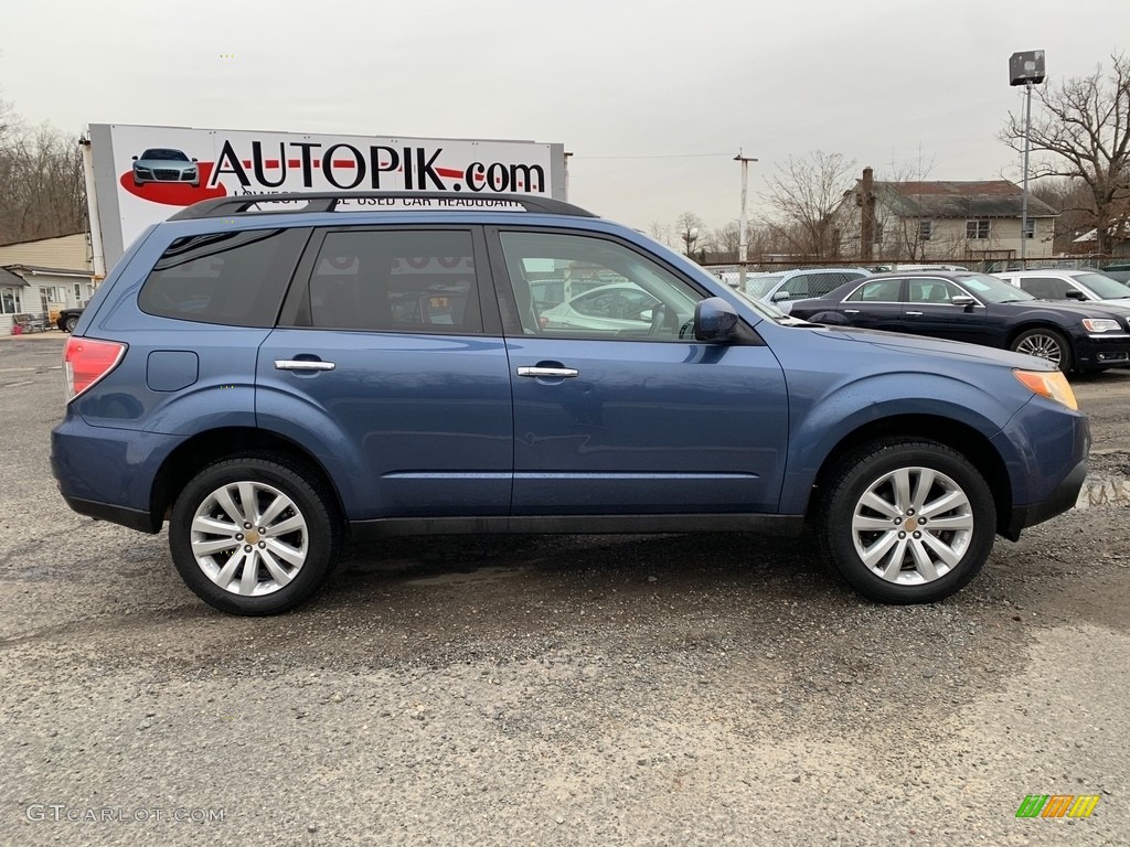2011 Forester 2.5 X Premium - Marine Blue Metallic / Platinum photo #2