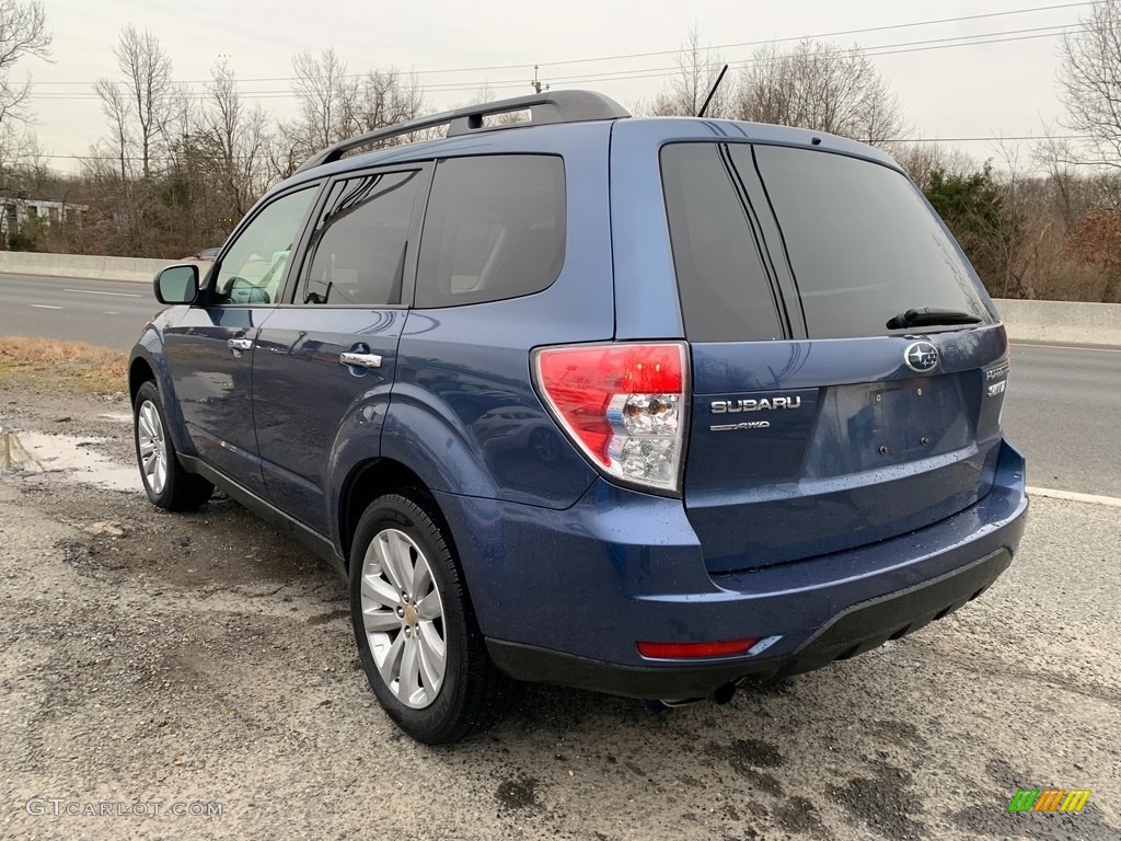 2011 Forester 2.5 X Premium - Marine Blue Metallic / Platinum photo #5
