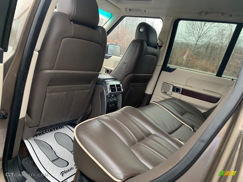 2012 Land Rover Range Rover HSE Rear Seat Photos