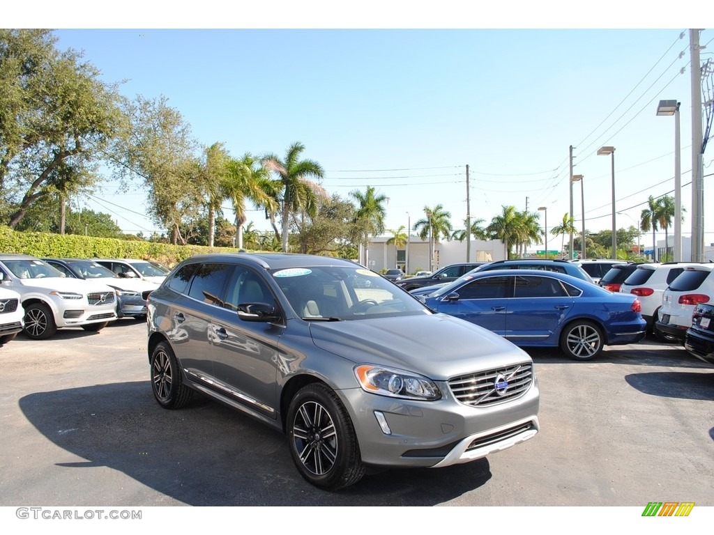 Osmium Grey Metallic 2017 Volvo XC60 T5 Dynamic Exterior Photo #138763962