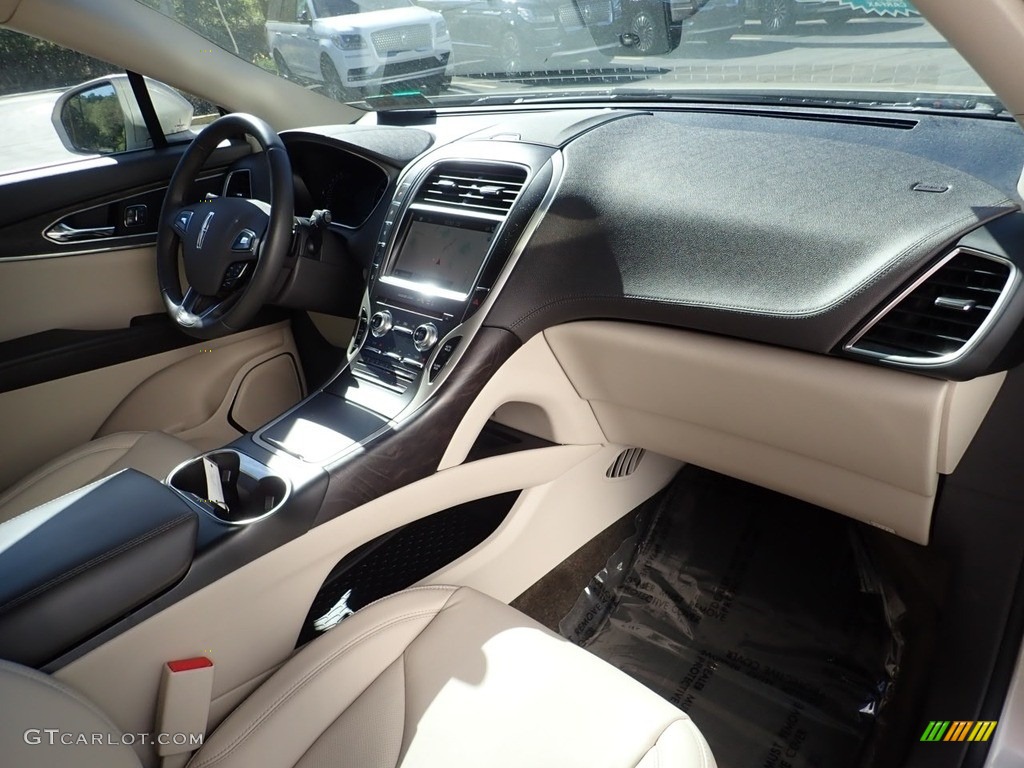 2017 Lincoln MKX Select AWD Cappuccino Dashboard Photo #138764625