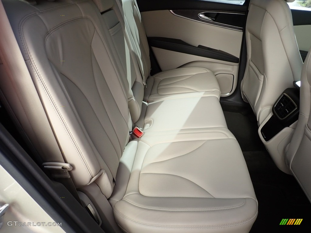 2017 Lincoln MKX Select AWD Rear Seat Photo #138764646