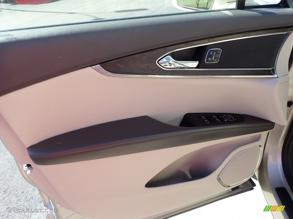 2017 Lincoln MKX Select AWD Cappuccino Door Panel Photo #138764697