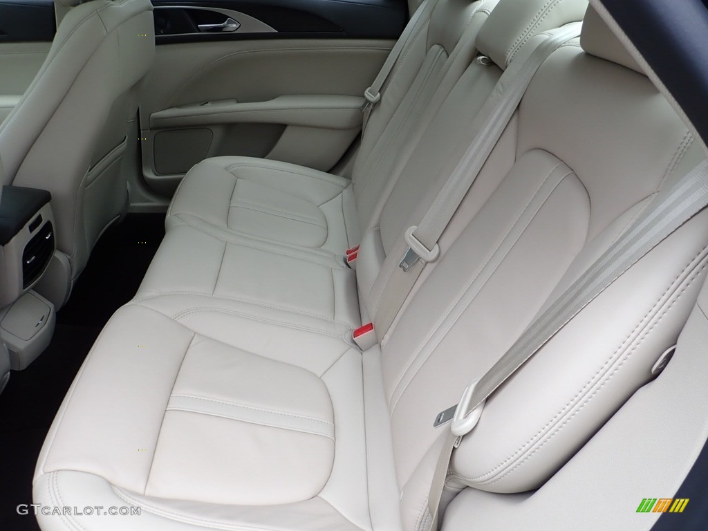 2019 Lincoln MKZ Reserve I Rear Seat Photos