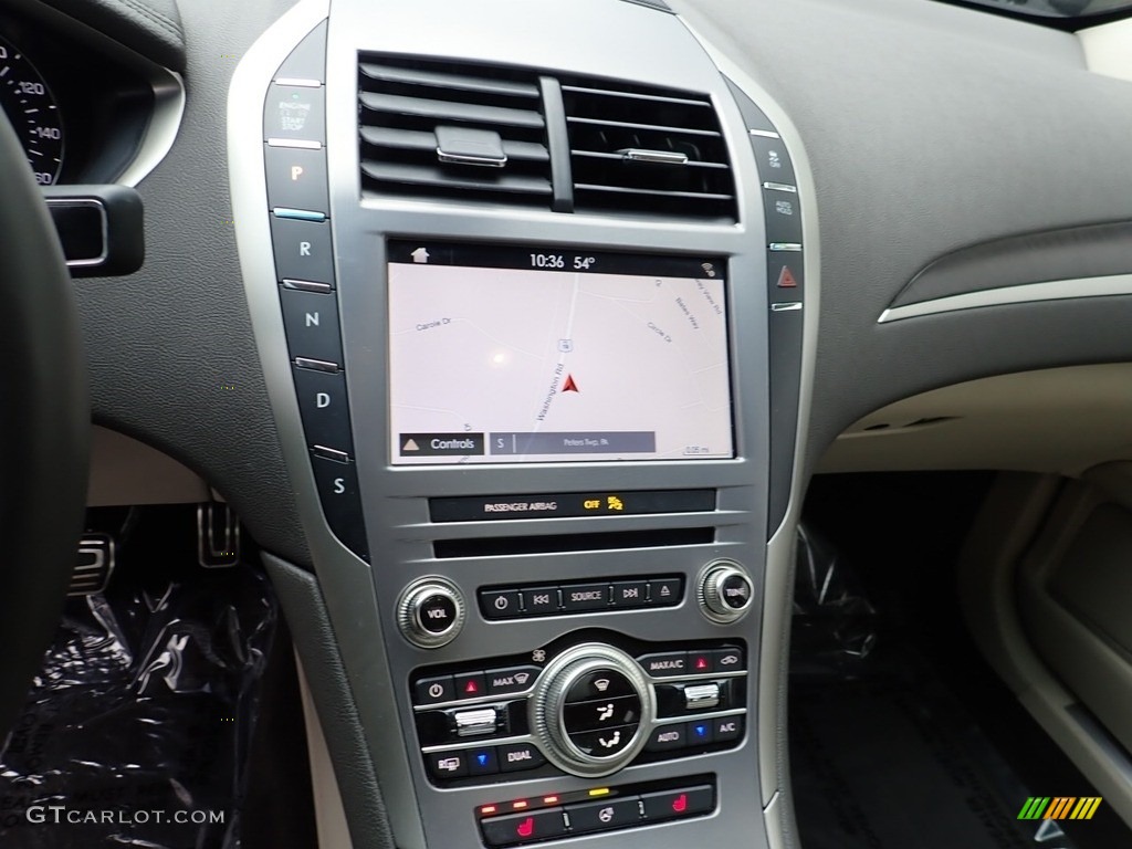2019 Lincoln MKZ Reserve I Controls Photo #138765624