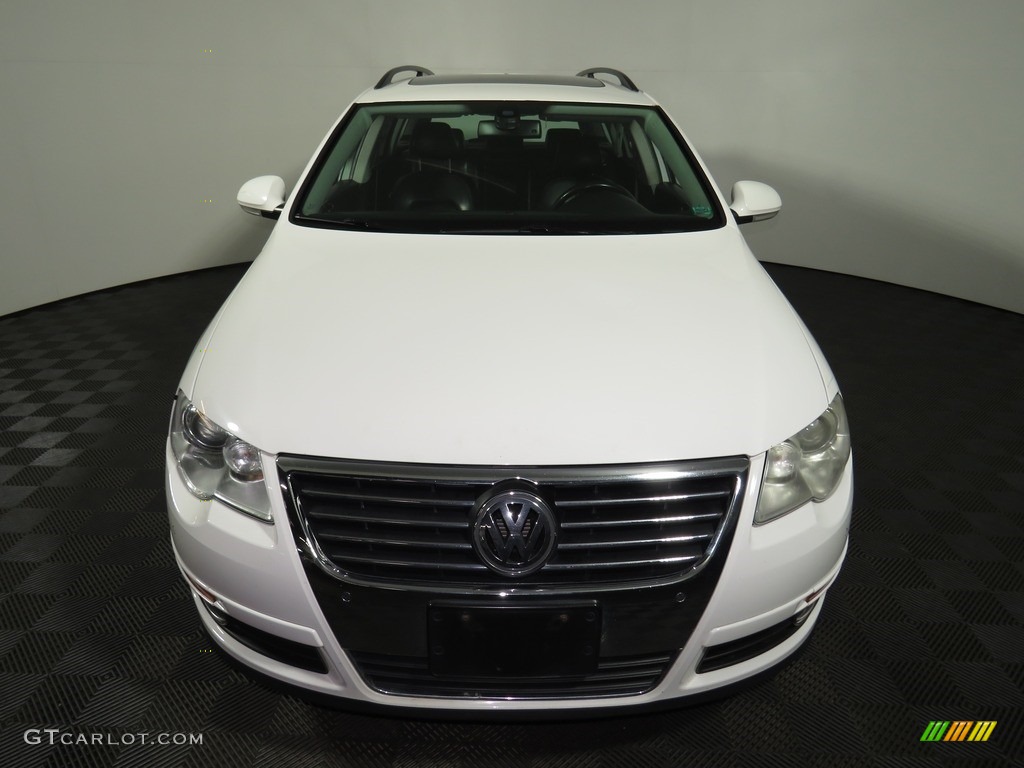 2008 Passat VR6 4Motion Wagon - Candy White / Black photo #4