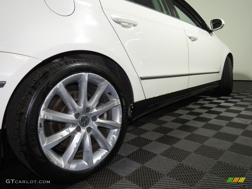 2008 Passat VR6 4Motion Wagon - Candy White / Black photo #16