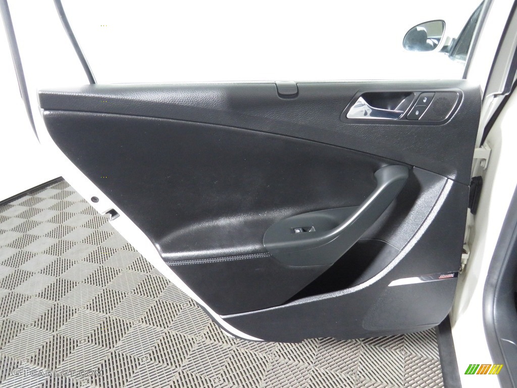 2008 Volkswagen Passat VR6 4Motion Wagon Black Door Panel Photo #138766104