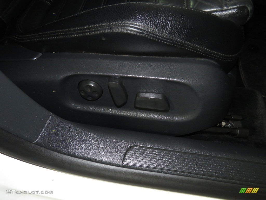2008 Passat VR6 4Motion Wagon - Candy White / Black photo #26