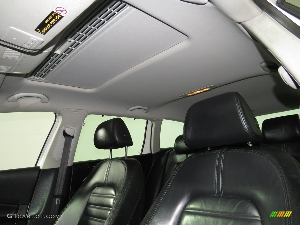 2008 Passat VR6 4Motion Wagon - Candy White / Black photo #32