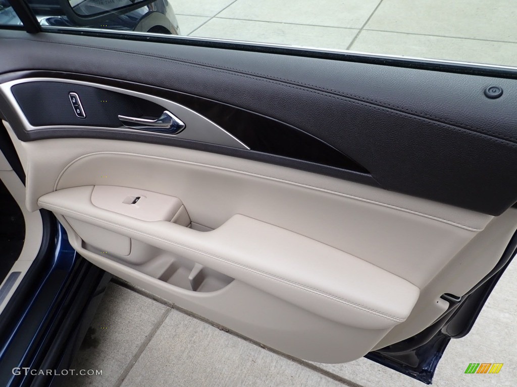 2017 Lincoln MKZ Select AWD Cappuccino Door Panel Photo #138767601