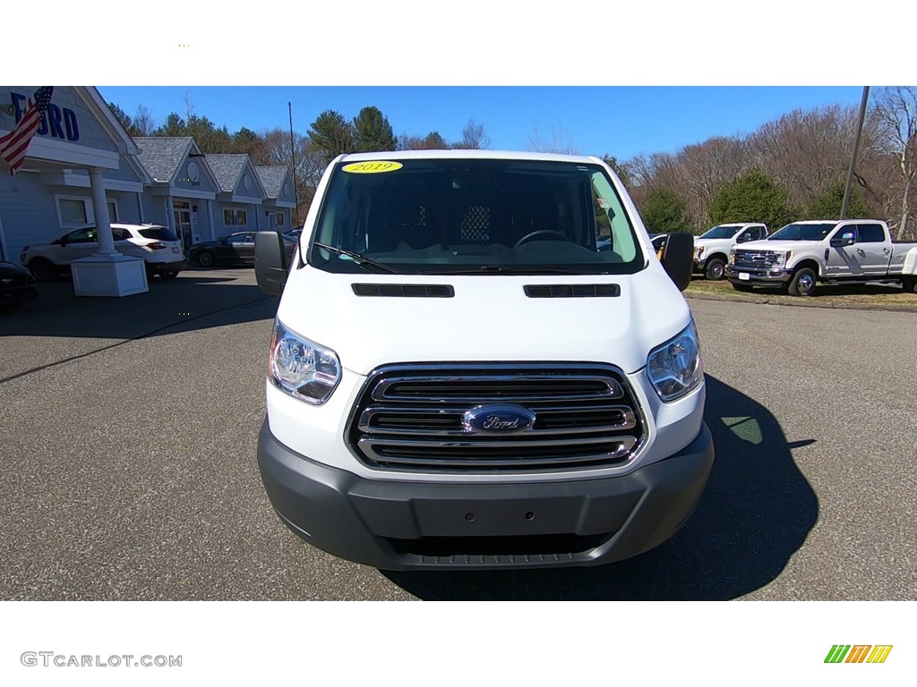 2019 Transit Van 250 LR Regular - Oxford White / Charcoal black photo #2
