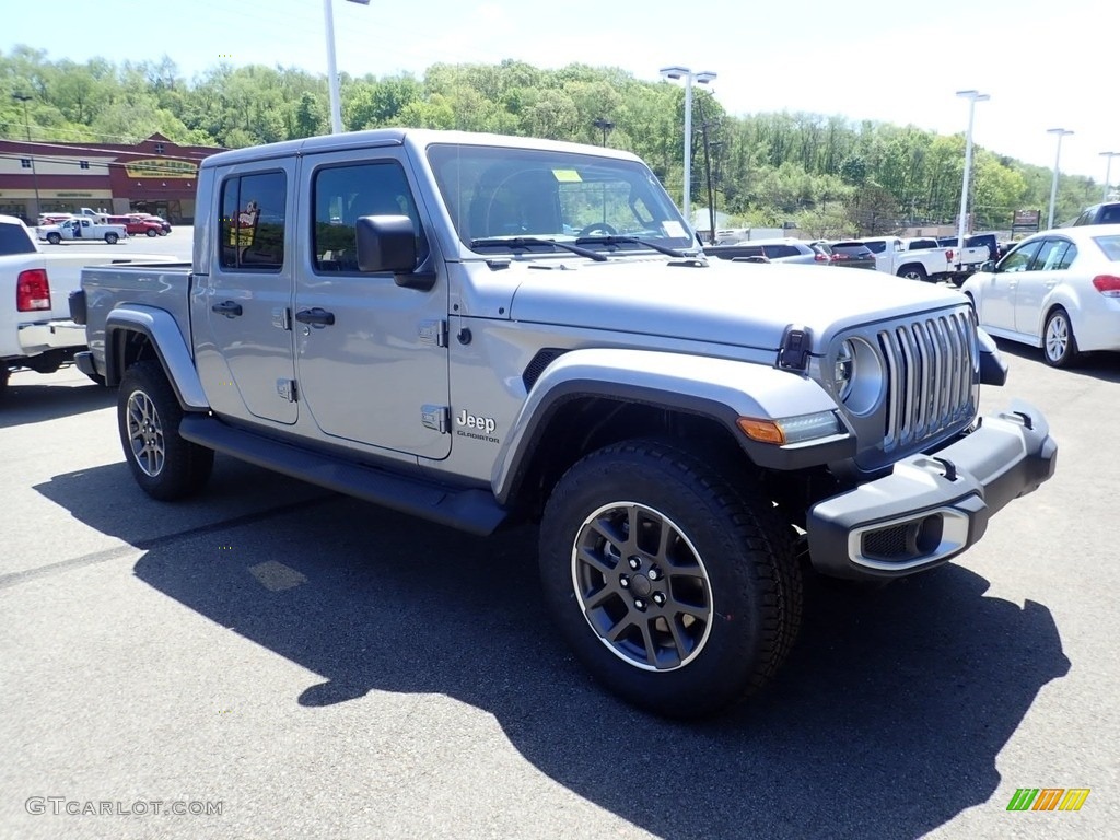 2020 Gladiator Overland 4x4 - Billet Silver Metallic / Black photo #3