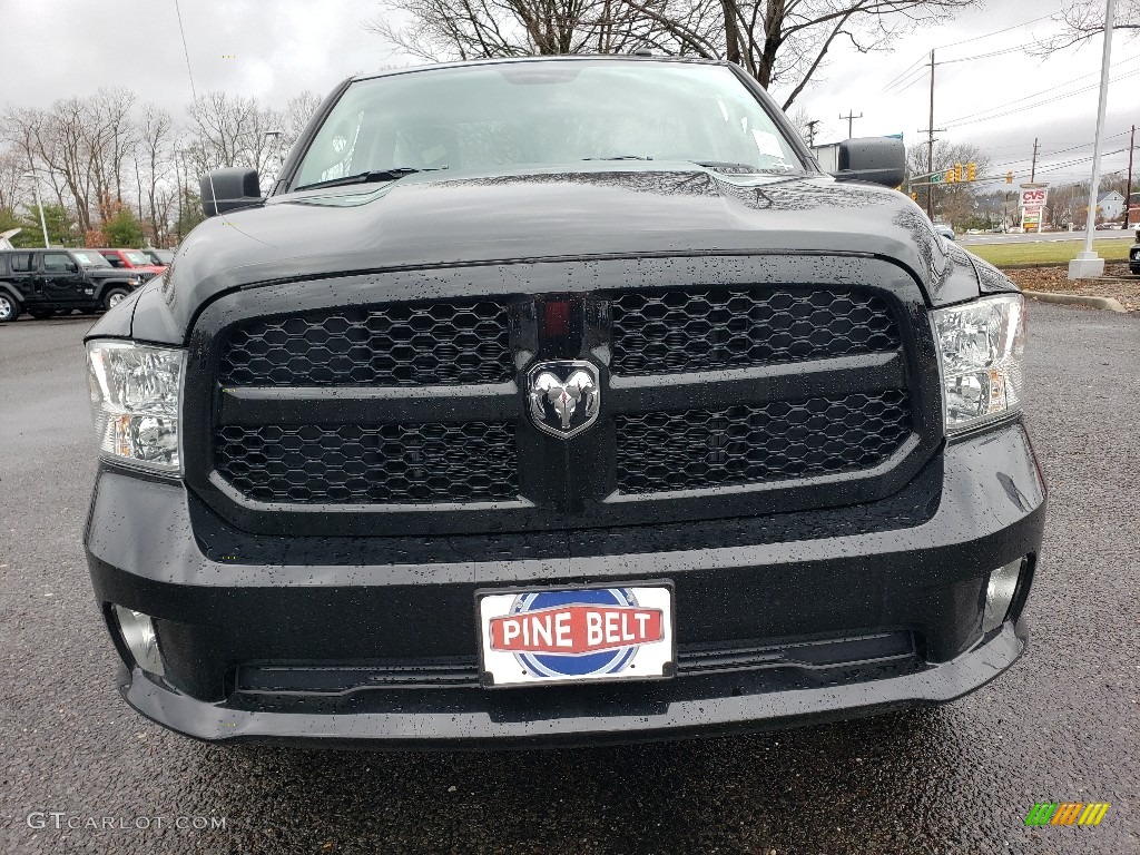 2019 1500 Classic Express Regular Cab 4x4 - Diamond Black Crystal Pearl / Black/Diesel Gray photo #2