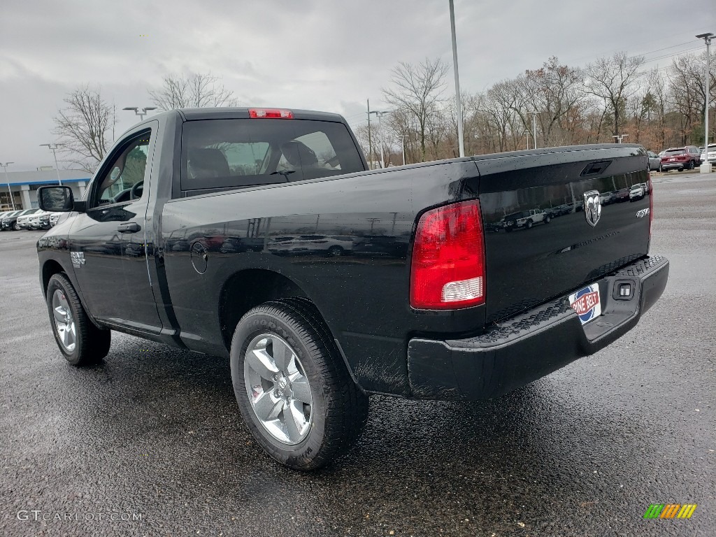 2019 1500 Classic Express Regular Cab 4x4 - Diamond Black Crystal Pearl / Black/Diesel Gray photo #4