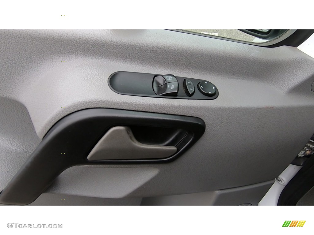 2015 Mercedes-Benz Sprinter 2500 Cargo Van Door Panel Photos