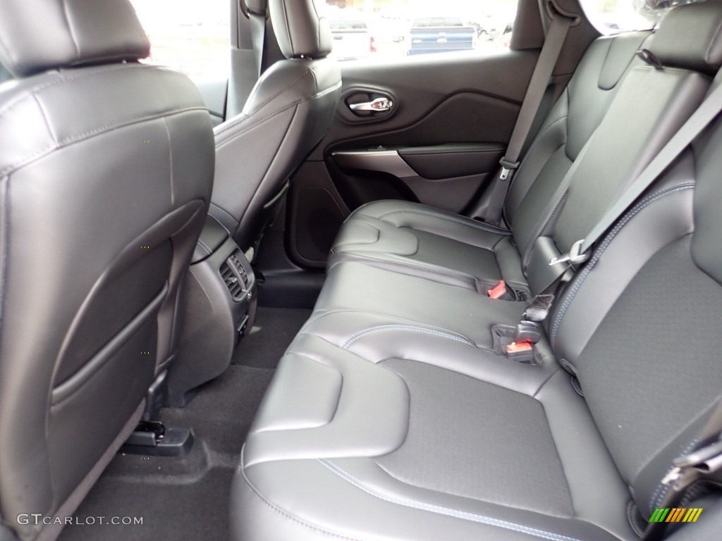 2020 Jeep Cherokee Latitude Rear Seat Photos