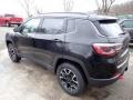 Diamond Black Crystal Pearl - Compass Trailhawk 4x4 Photo No. 8