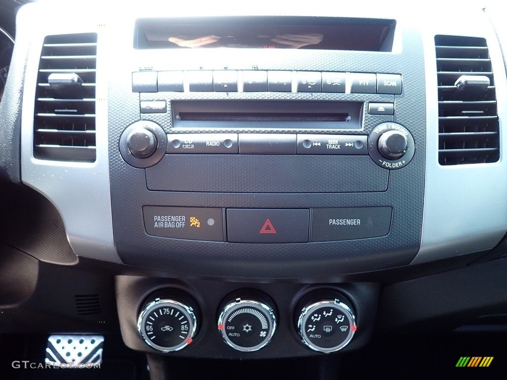 2012 Mitsubishi Outlander GT Controls Photo #138779890