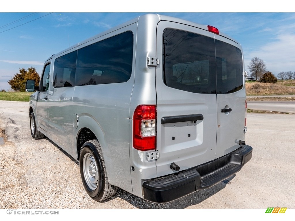 Brilliant Silver Metallic 2016 Nissan NV 3500 HD S Passenger Exterior Photo #138785400